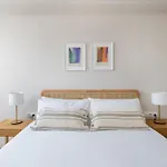 Bright Apt With Amazing Views