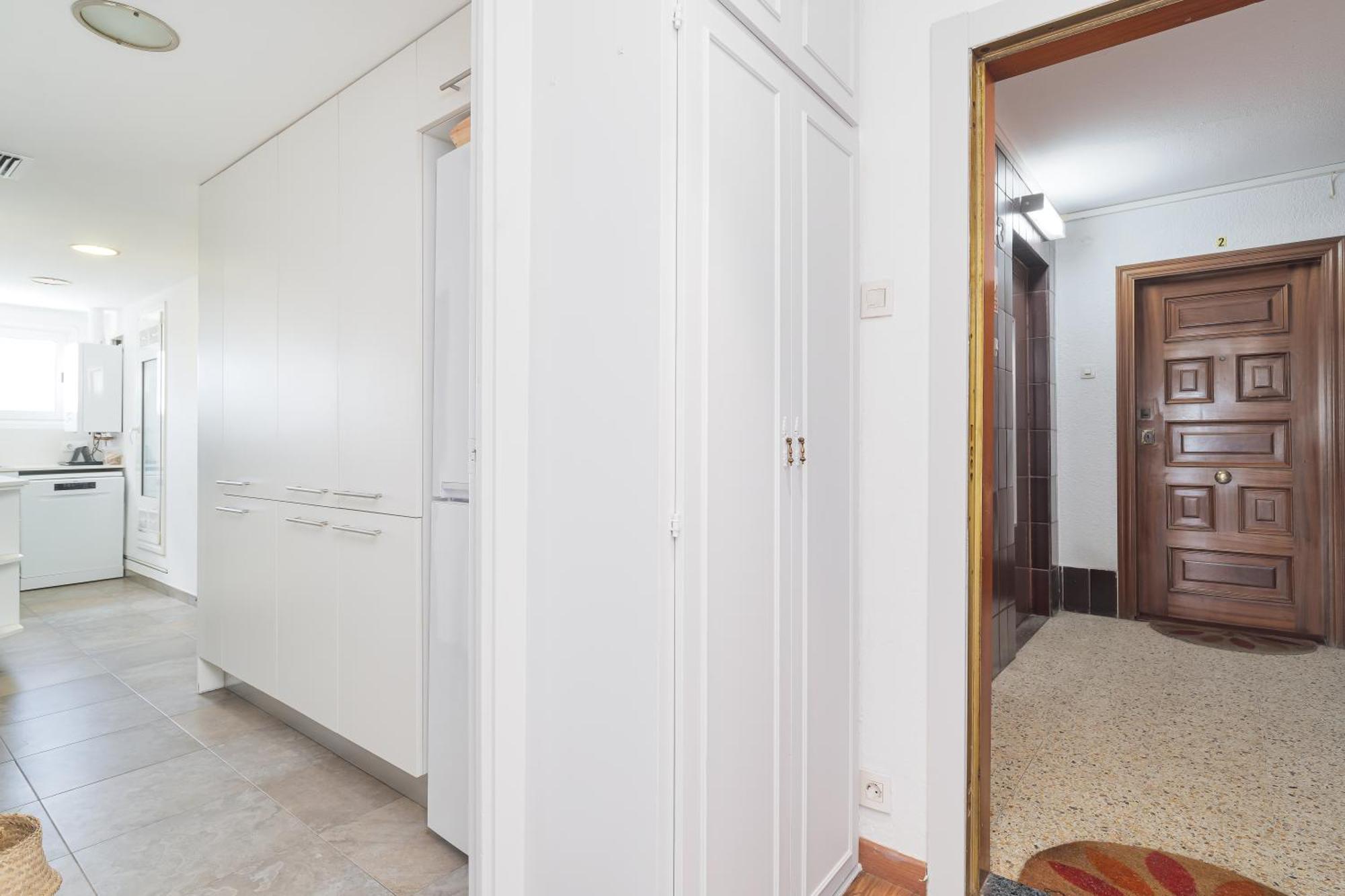 Bright With Amazing Views Apartamento